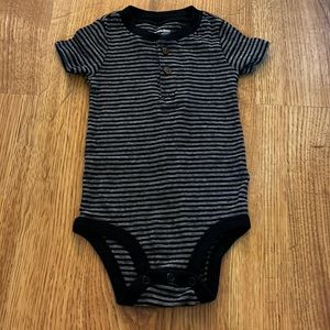 10/$10 Carter’s Black and Gray Striped Bodysuit 9m